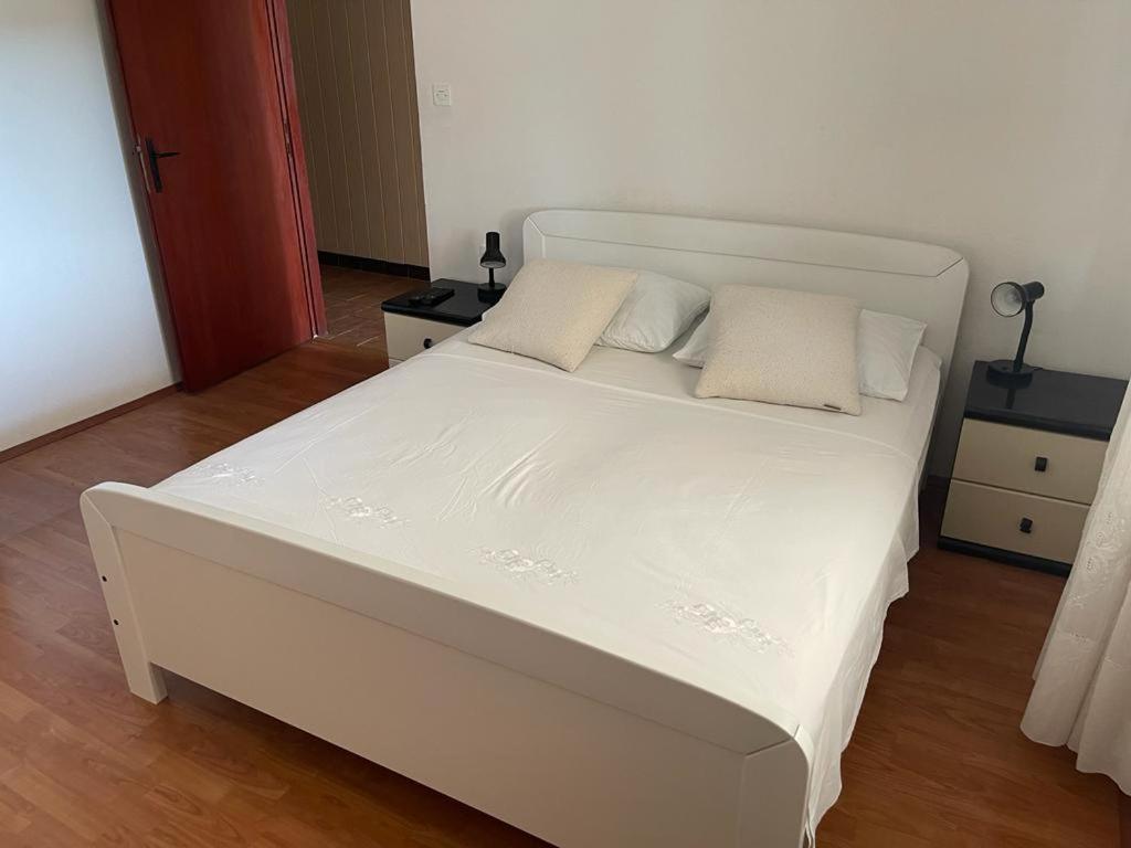 Apartments Puntica Metajna Ngoại thất bức ảnh